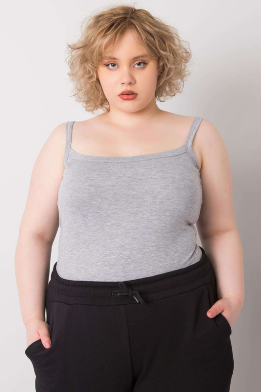 Hall plusssuuruses Scarlette...