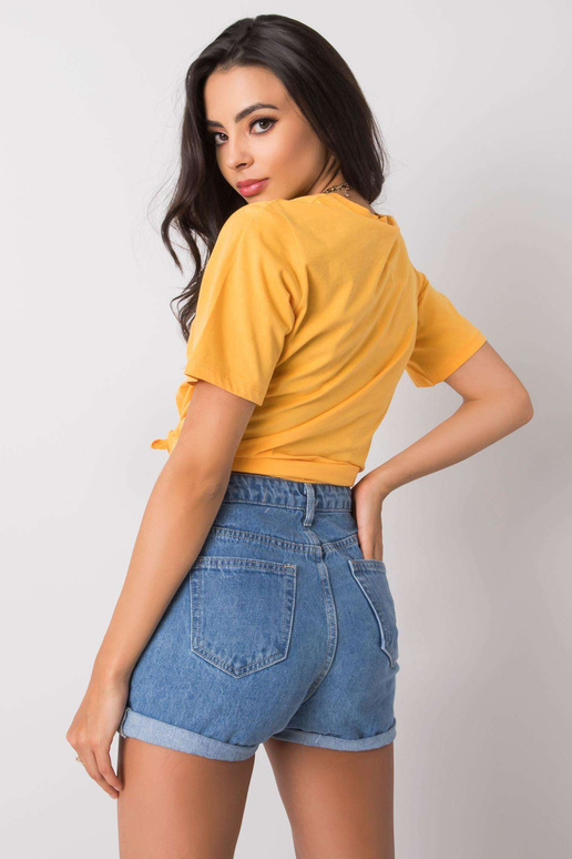 Heleoranž Ramira aplikatsiooniga t-särk