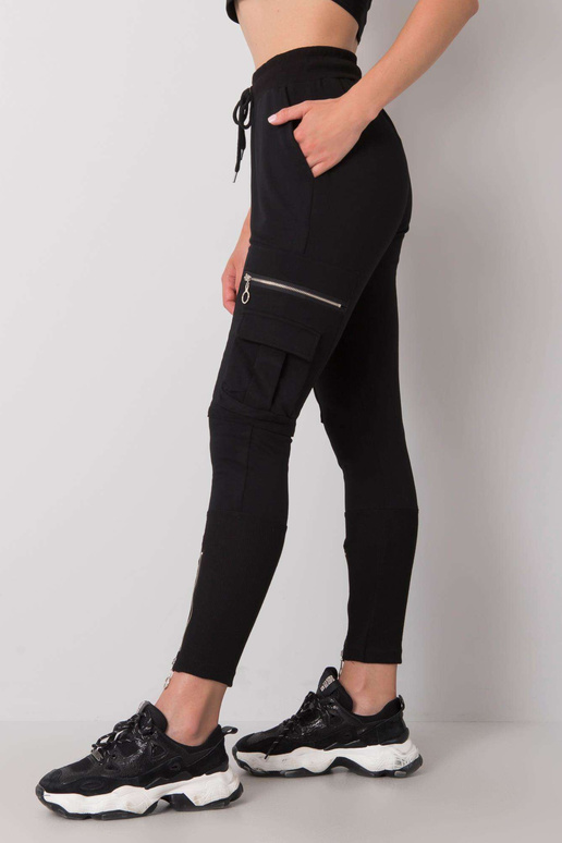 Hemmy mustad dressipüksid