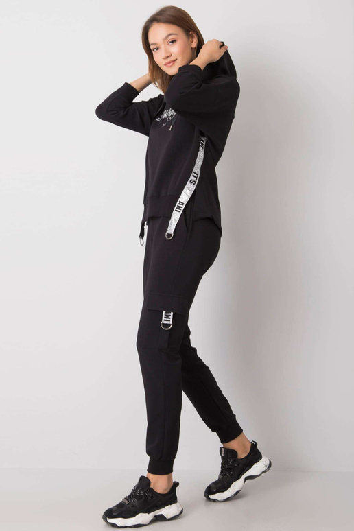 Musta klaari komplekt