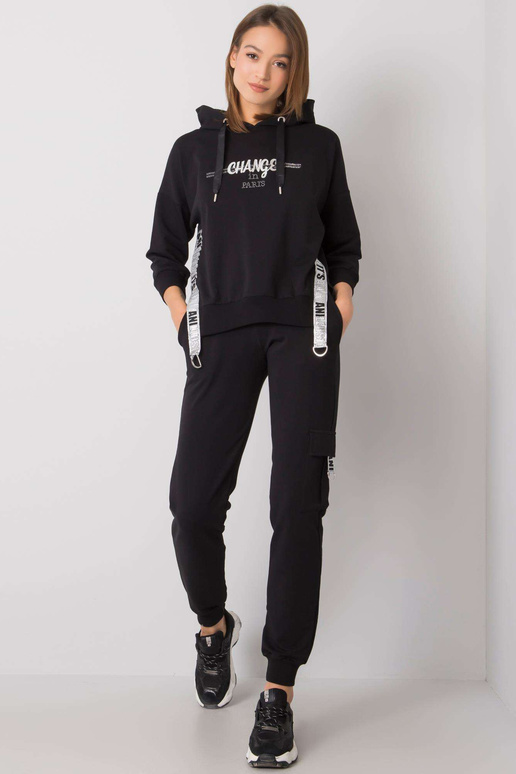 Musta klaari komplekt