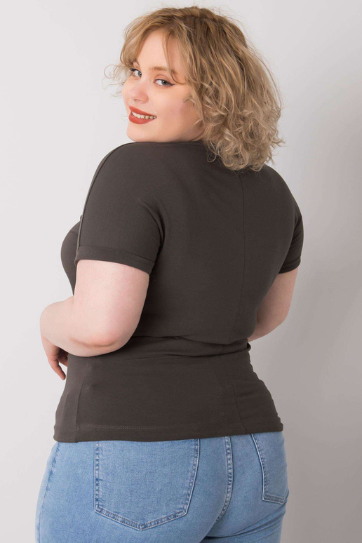 Tume khakivärvi pluss-suuruses...