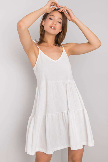 Valge volangidega kleit...