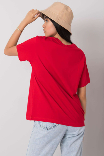 Punane T-särk kirjaga Solly