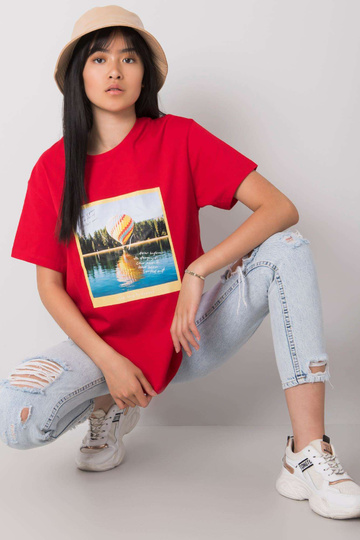 Punane T-särk kirjaga Solly 2