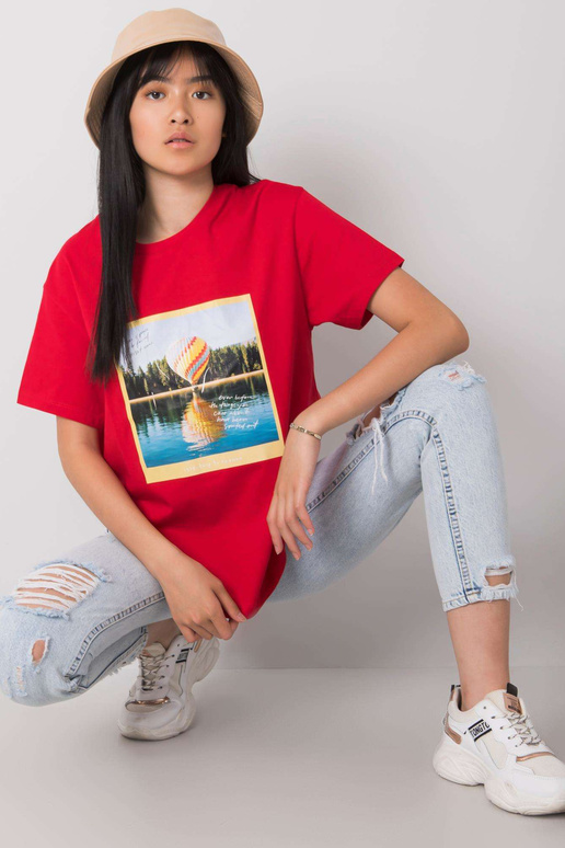 Punane T-särk kirjaga Solly Punane T-särk kirjaga Solly