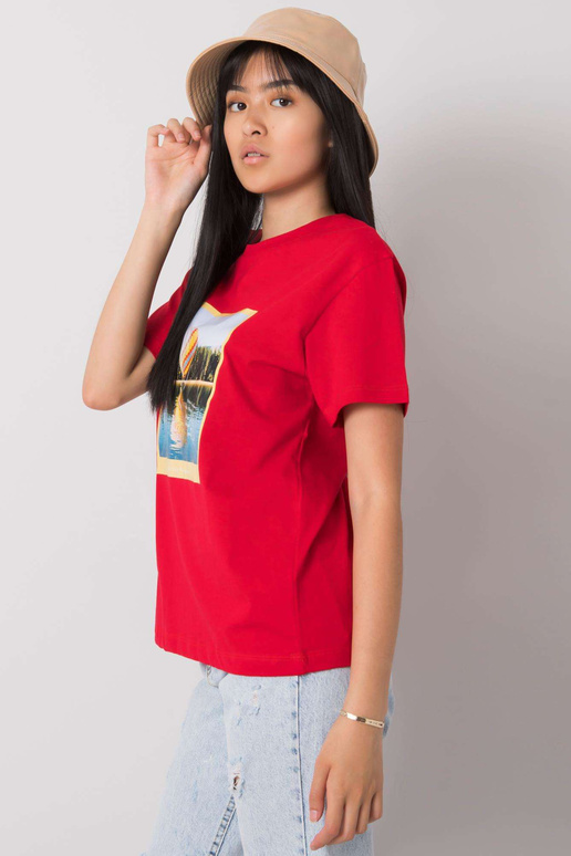 Punane T-särk kirjaga Solly Punane T-särk kirjaga Solly