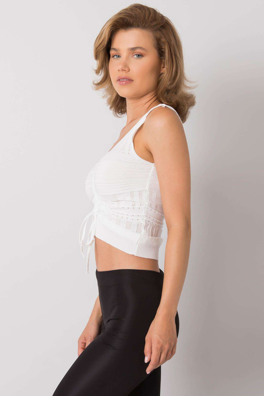 Valge kootud topp Astridi soonikuga Valge kootud topp Astridi soonikuga