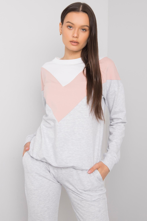 Valge ja määrdunudroosa...