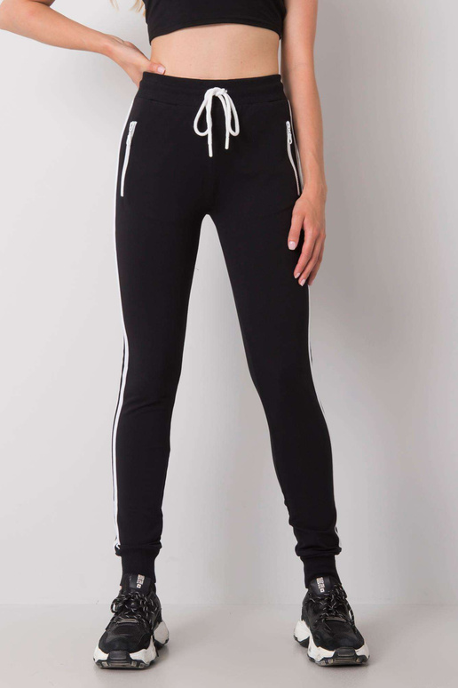 Safran mustad dressipüksid