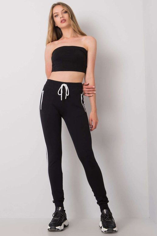 Safran mustad dressipüksid