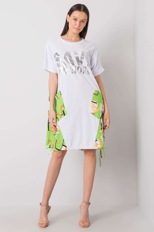 Valge ja roheline kleit Ebba kirjaga