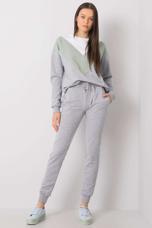 Halli-pistaatsiavärvi dressikomplekt...