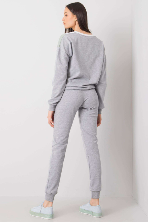 Halli-pistaatsiavärvi dressikomplekt...