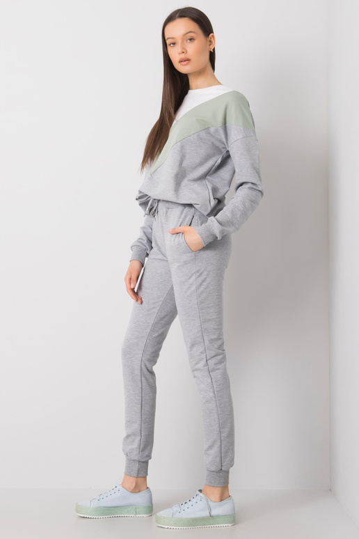 Halli-pistaatsiavärvi dressikomplekt...