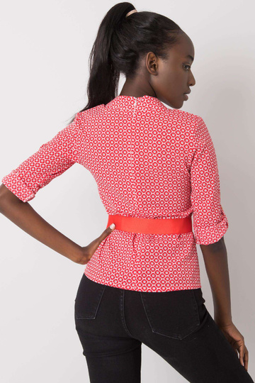 Valge ja punane Tiana...