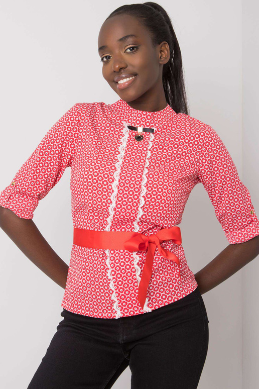 Valge ja punane Tiana mustritega pluus