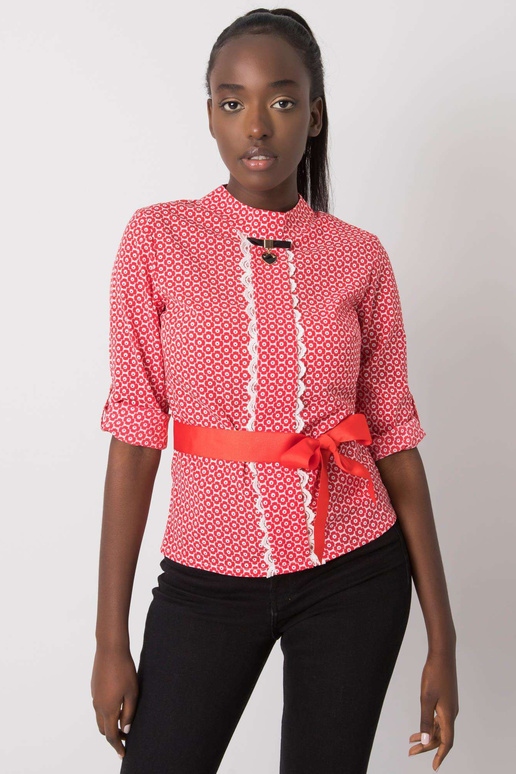 Valge ja punane Tiana mustritega pluus