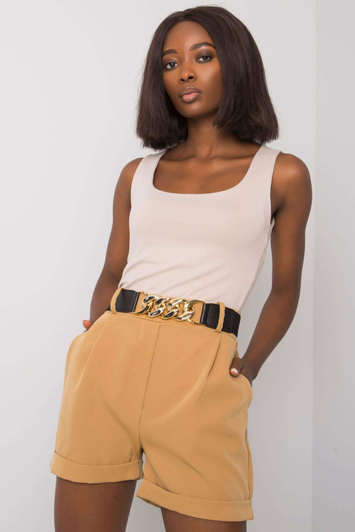 Kaameli lühikesed püksid Laurell rihmaga Kaameli lühikesed püksid Laurell rihmaga