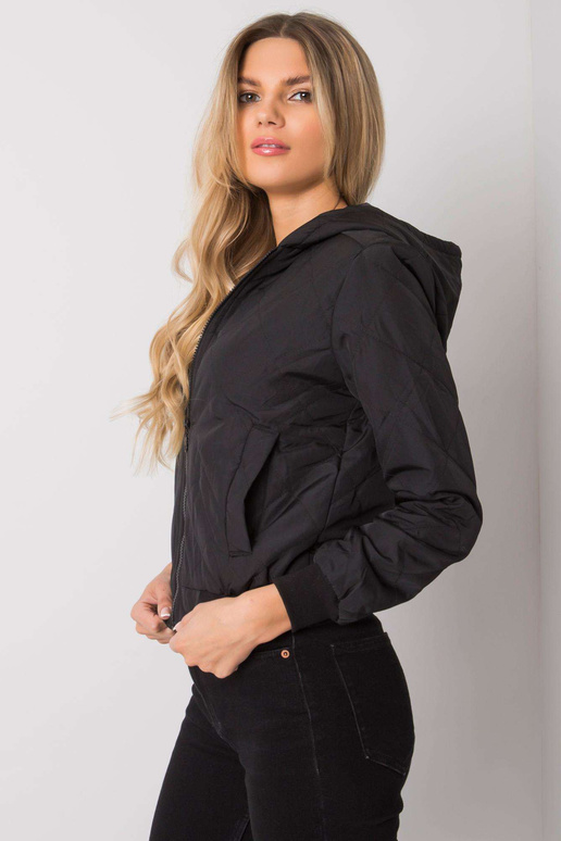 Larah Must tepitud kapuutsiga jope