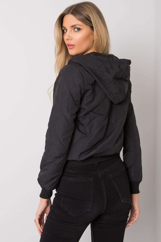 Larah Must tepitud kapuutsiga jope