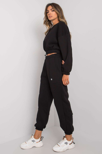 Must Maleah kaheosaline...