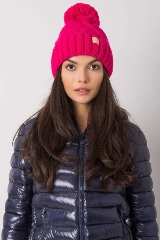 Roosa pompooniga talvemüts