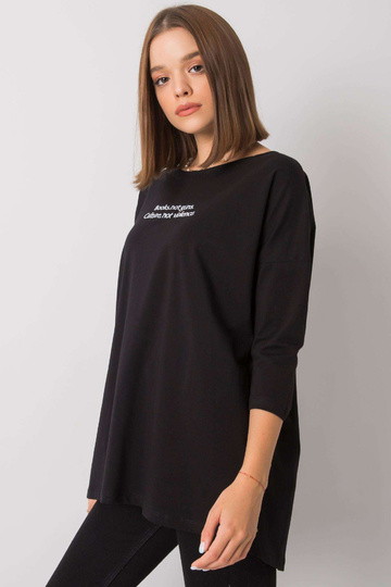 Must pluus Merel kirjaga 2