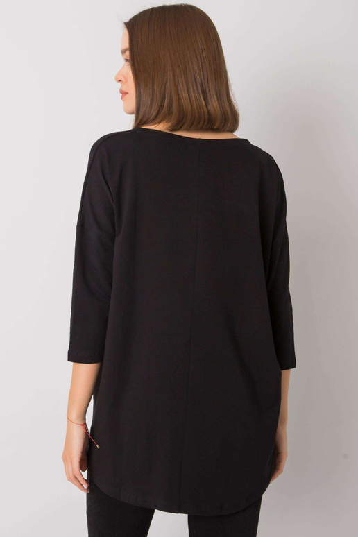 Must pluus Merel kirjaga