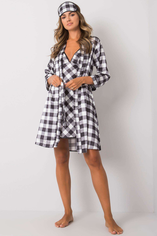 Valge-must kolmeosaline ruuduline...