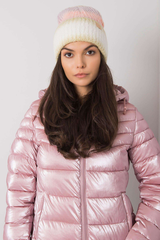 Roheline ja virsikuvärvi nokamüts ombre