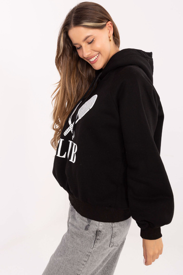 Nikki must kapuuts 2