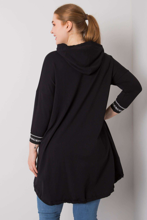 Belina must kapuuts ja aplikatsioon