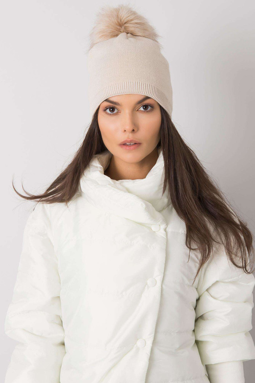 Beež isoleeritud tutiga naiste müts