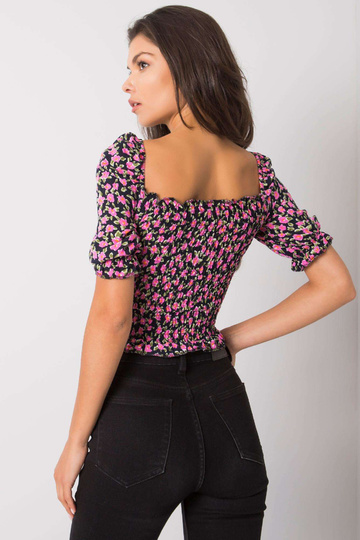 Must lilledega pluus Kami...