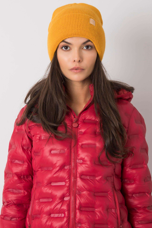 Tumekollane nokamüts naistele