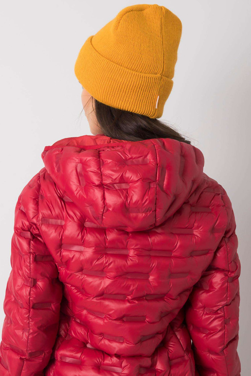 Tumekollane nokamüts naistele