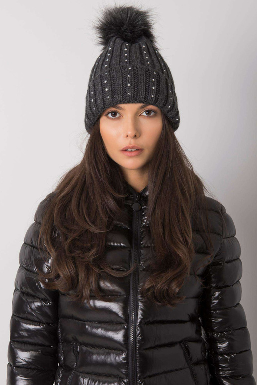 Aplikatsiooniga tumehall talvemüts