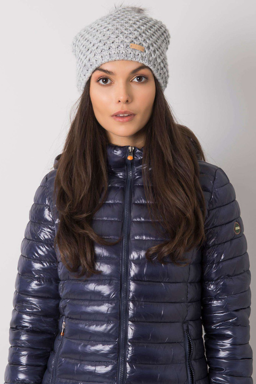 Hall pompooniga talvemüts