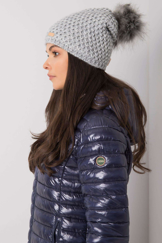 Hall pompooniga talvemüts