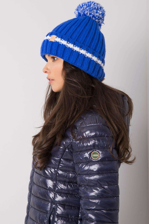 Sinine pompooniga müts