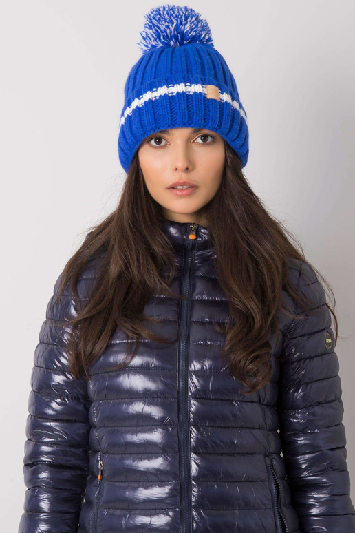 Sinine pompooniga müts