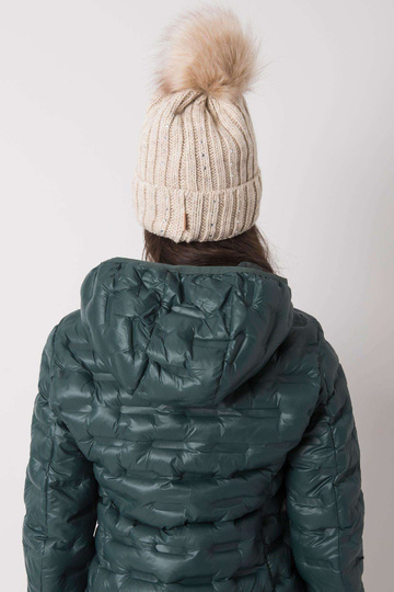 Aplikatsiooniga beež talvemüts 2