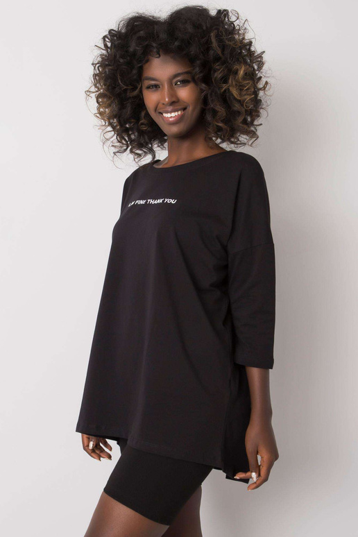 Must pluus Kaylyni kirjaga