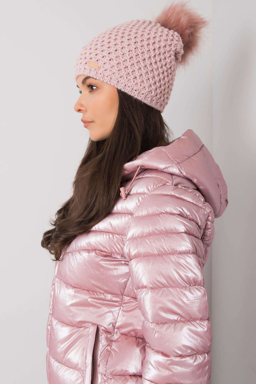 Heleroosa pompooniga talvemüts