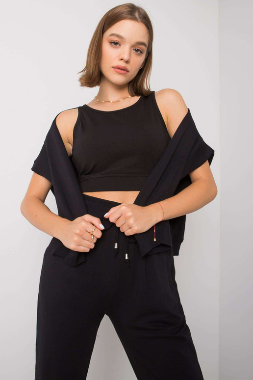 Mariyah naiste must kolmeosaline...