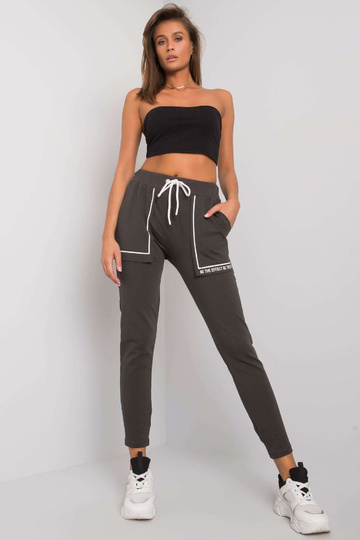 Tumedad khakivärvi Winsley... 2