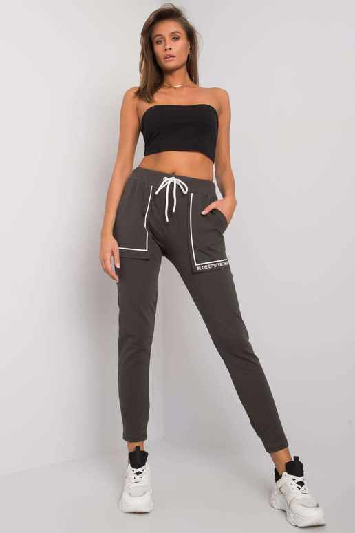 Tumedad khakivärvi Winsley...