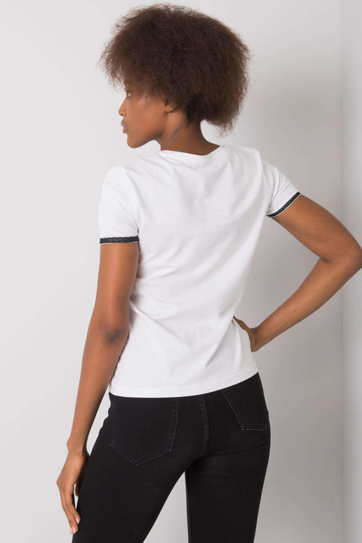 Valge V-kaelusega T-särk Kiarra DO... Valge V-kaelusega T-särk Kiarra DO...