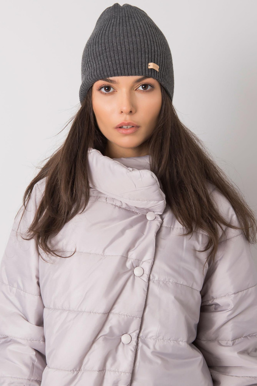 Tumehall naiste müts